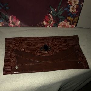 Kelly & Katie clutch